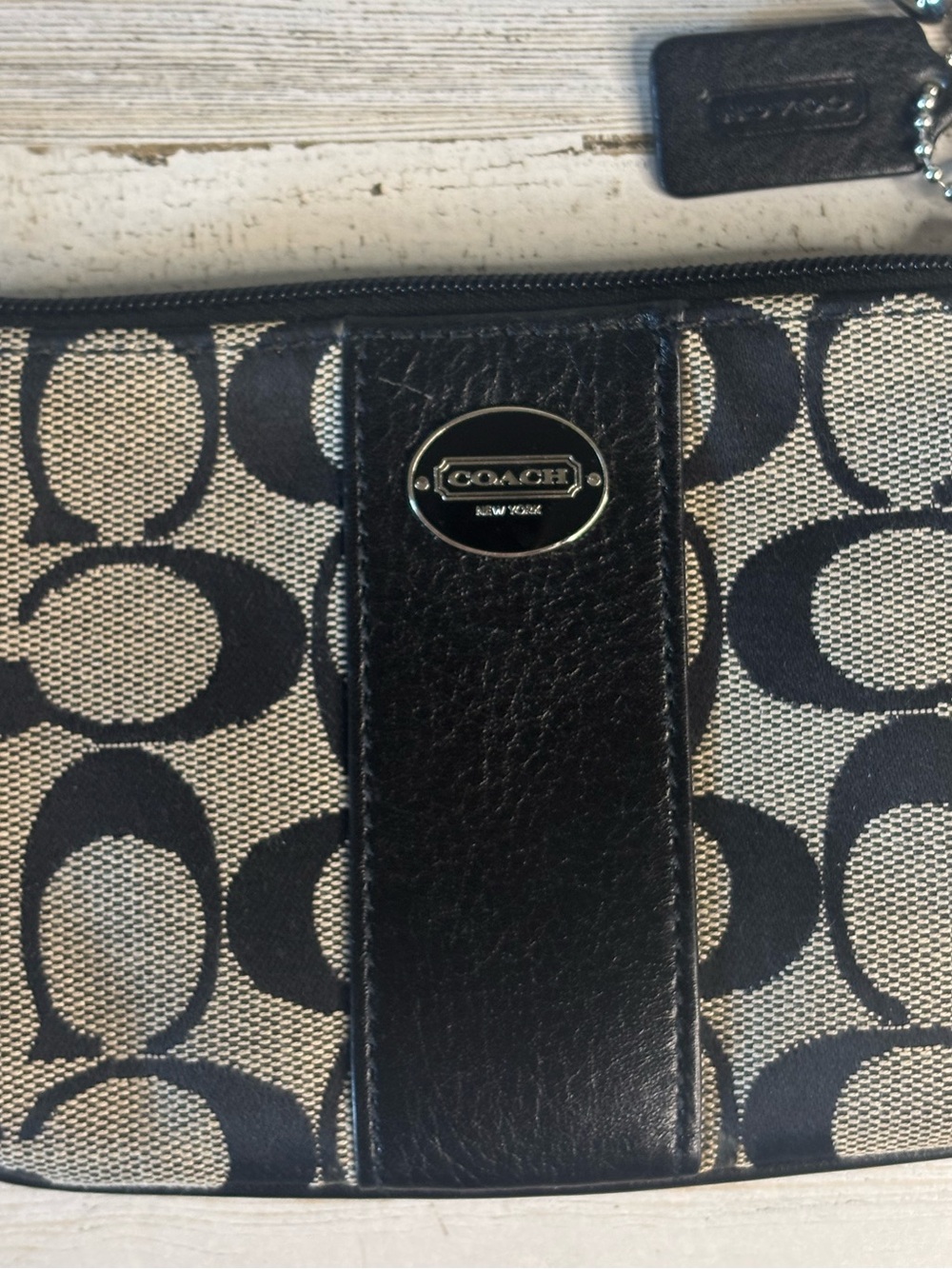 Coach Signature Canvas Wristlet Zippered Coin Wallet Black/White/Beige y2K 4x6 - Picture 4 of 11